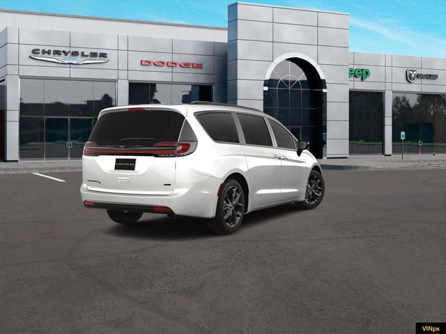 new 2024 Chrysler Pacifica car, priced at $45,700
