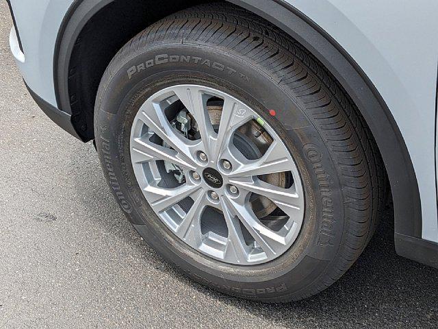 new 2025 Ford Escape car, priced at $33,040