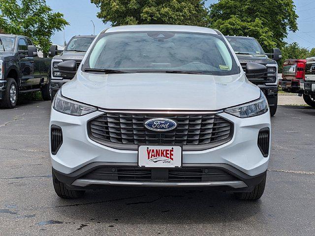 new 2025 Ford Escape car, priced at $33,040