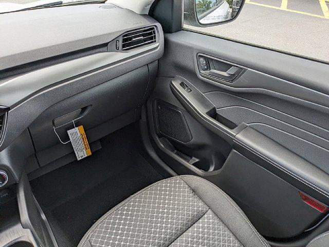 new 2025 Ford Escape car, priced at $33,040