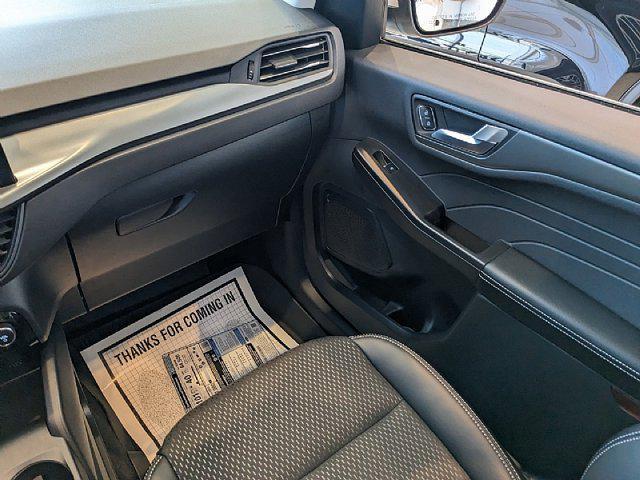 new 2025 Ford Escape PHEV car, priced at $39,952