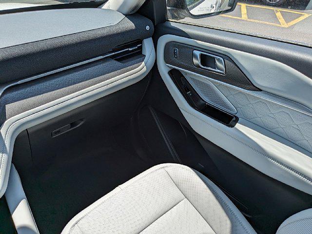 new 2025 Ford Explorer car, priced at $60,535