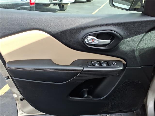 used 2015 Jeep Cherokee car, priced at $11,999