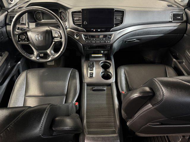 used 2022 Honda Pilot car, priced at $37,990