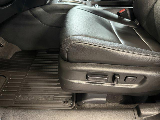 used 2022 Honda Pilot car, priced at $37,990