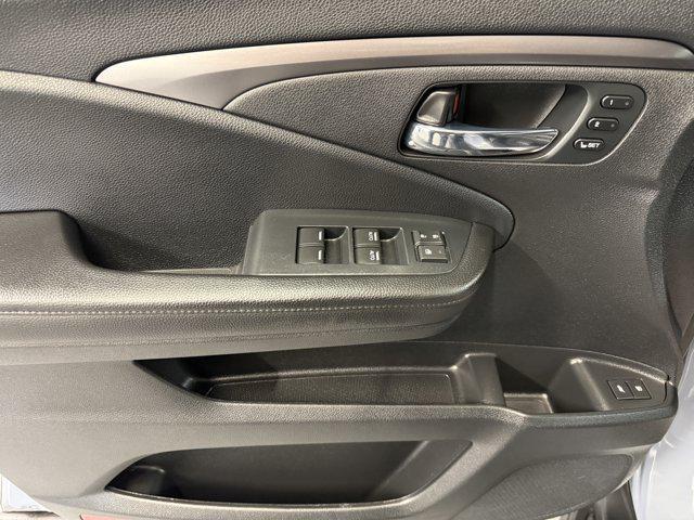 used 2022 Honda Pilot car, priced at $37,990