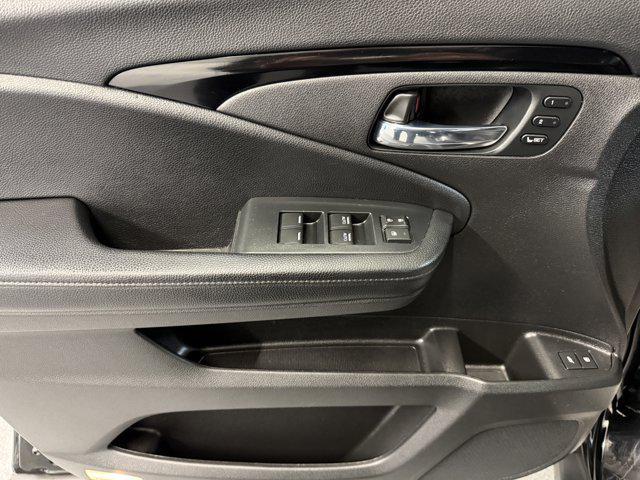 used 2022 Honda Pilot car, priced at $32,990