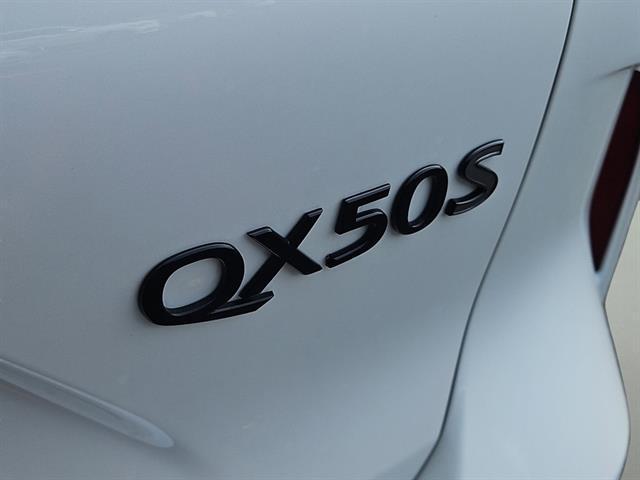 new 2025 INFINITI QX50 car, priced at $45,101