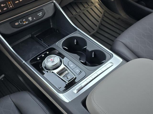 new 2025 Kia Carnival Hybrid car, priced at $43,711