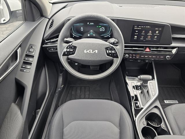 new 2025 Kia Niro car, priced at $28,690