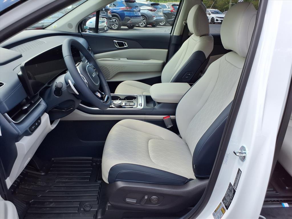 new 2026 Kia Carnival Hybrid car, priced at $48,499