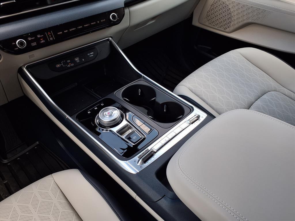 new 2026 Kia Carnival Hybrid car, priced at $48,499