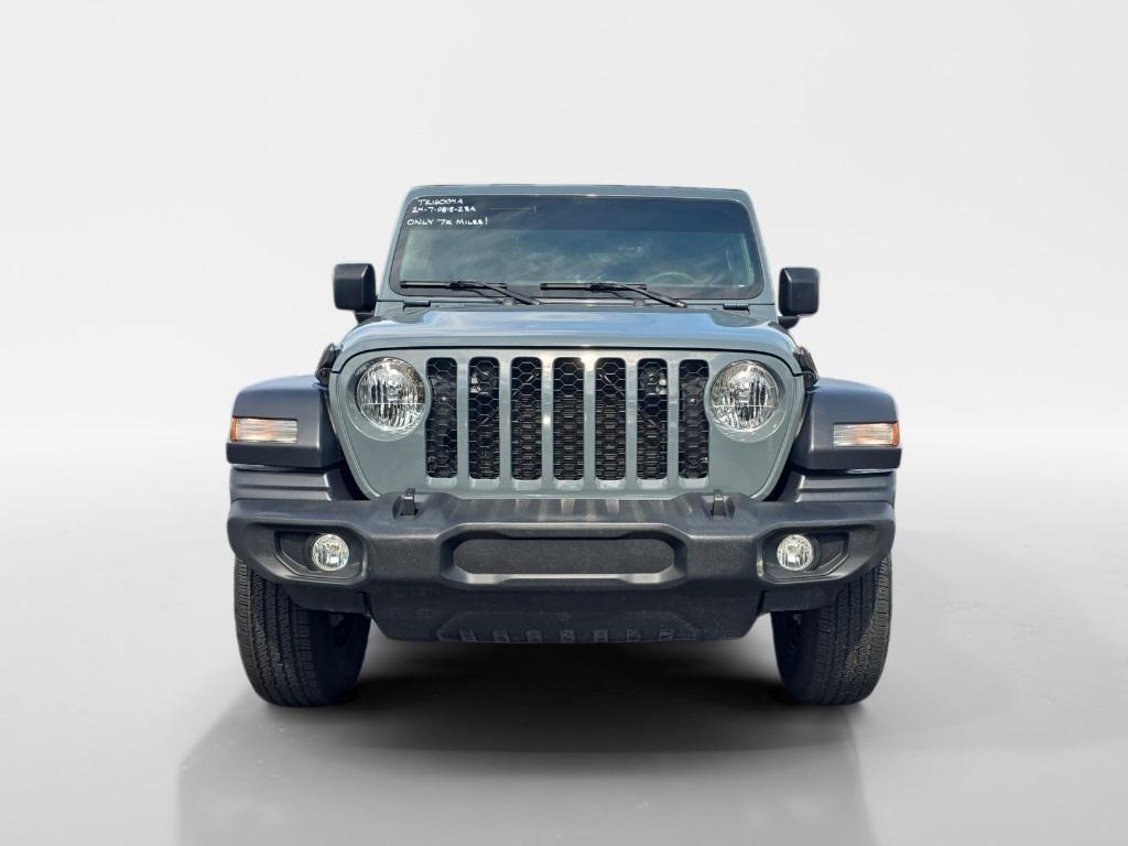 used 2024 Jeep Wrangler car, priced at $30,995