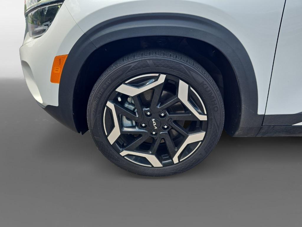 used 2024 Kia Seltos car, priced at $27,995