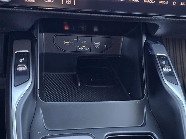 new 2025 Kia Sorento car, priced at $38,125