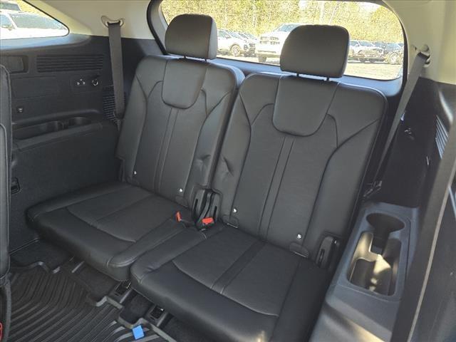 new 2025 Kia Sorento car, priced at $38,125