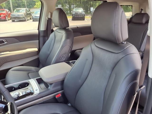 new 2026 Kia Carnival Hybrid car, priced at $42,718