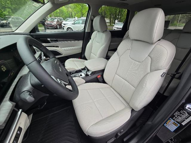 new 2025 Kia Telluride car, priced at $44,821