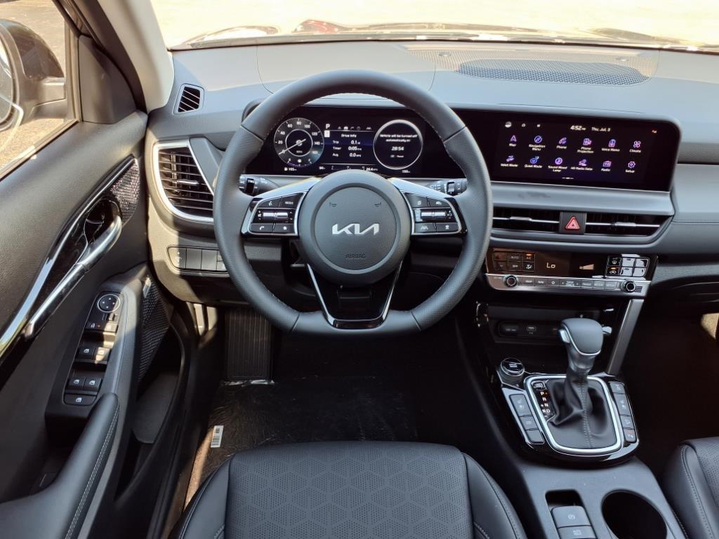 new 2025 Kia Seltos car, priced at $31,861