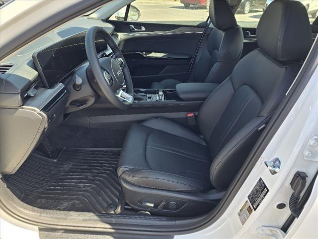 new 2025 Kia K5 car, priced at $34,825