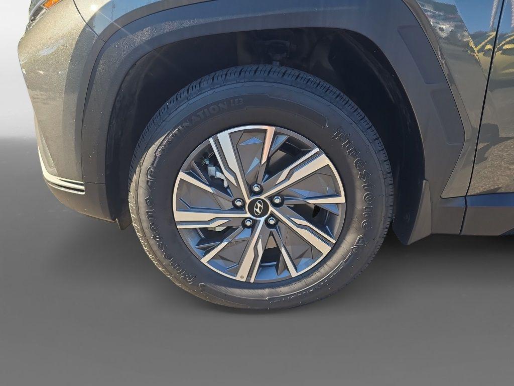used 2024 Hyundai TUCSON Hybrid car, priced at $25,995