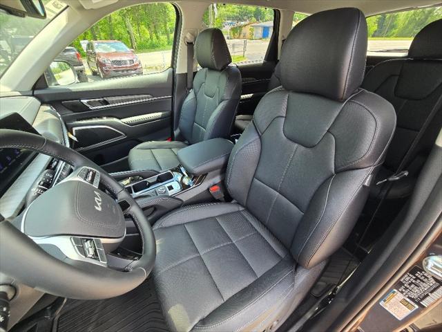 new 2025 Kia Telluride car, priced at $42,921