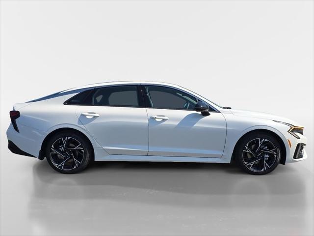 new 2025 Kia K5 car, priced at $33,995