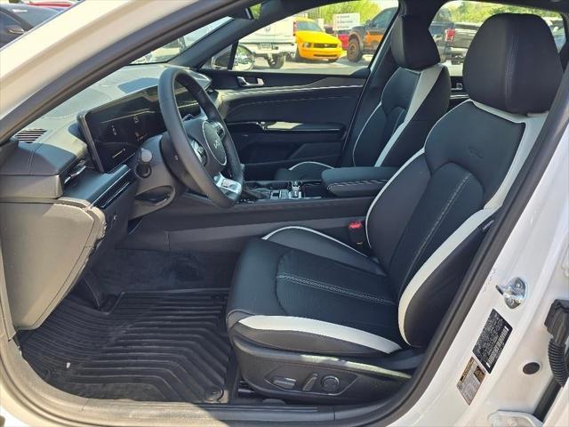 new 2025 Kia K5 car, priced at $33,995