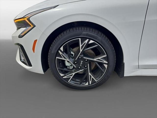 new 2025 Kia K5 car, priced at $33,995