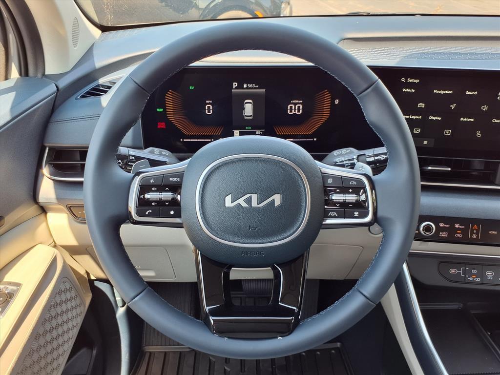 new 2026 Kia Carnival Hybrid car, priced at $43,647