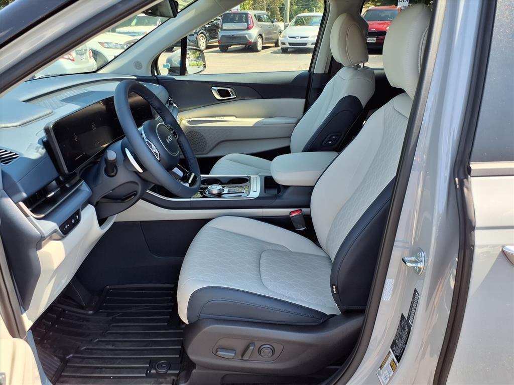 new 2026 Kia Carnival Hybrid car, priced at $43,647