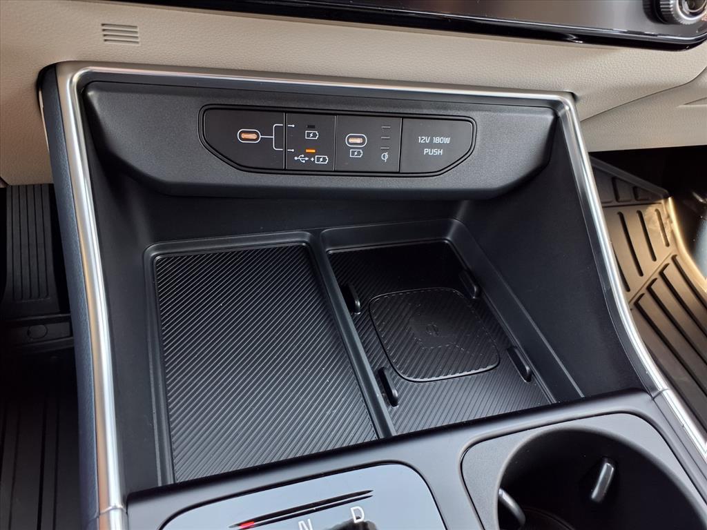 new 2026 Kia Carnival Hybrid car, priced at $43,647