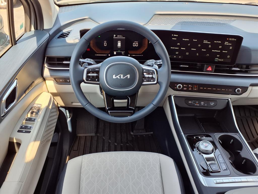 new 2026 Kia Carnival Hybrid car, priced at $43,647