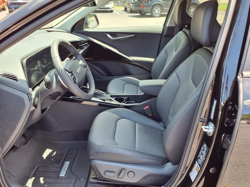 new 2025 Kia Niro car, priced at $33,611