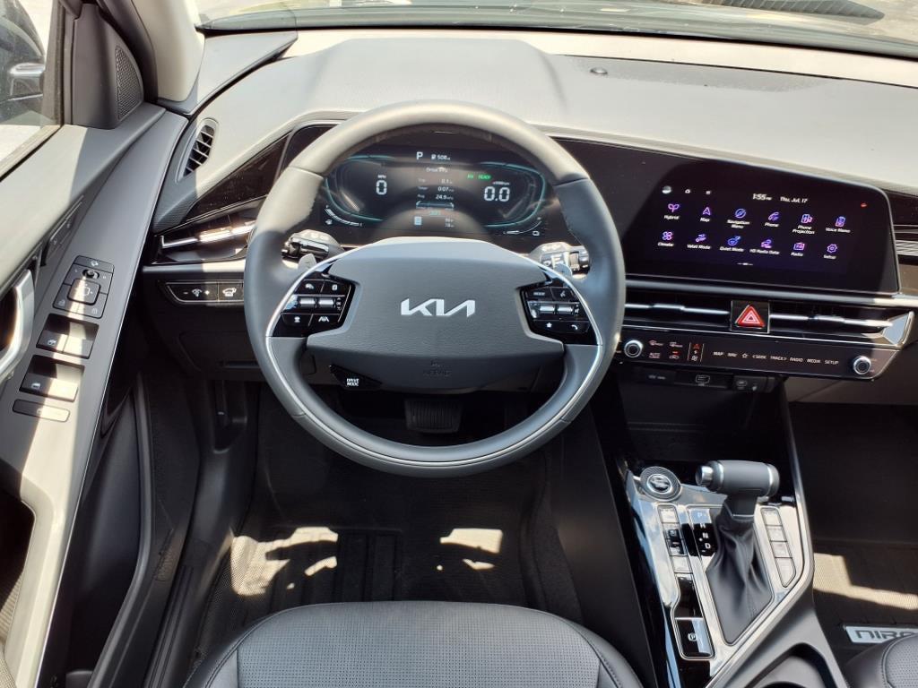 new 2025 Kia Niro car, priced at $33,611