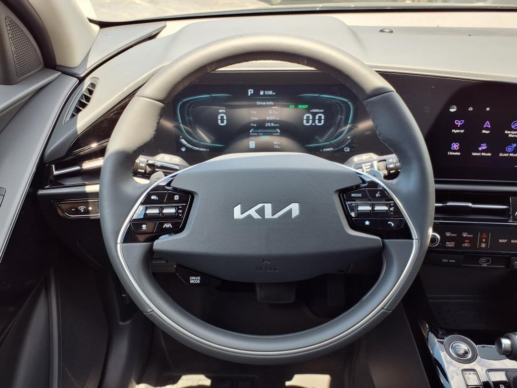 new 2025 Kia Niro car, priced at $33,611