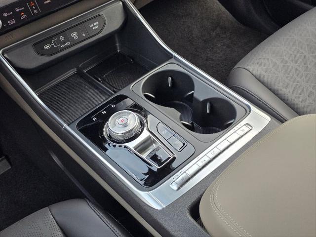 new 2025 Kia Carnival Hybrid car, priced at $43,772