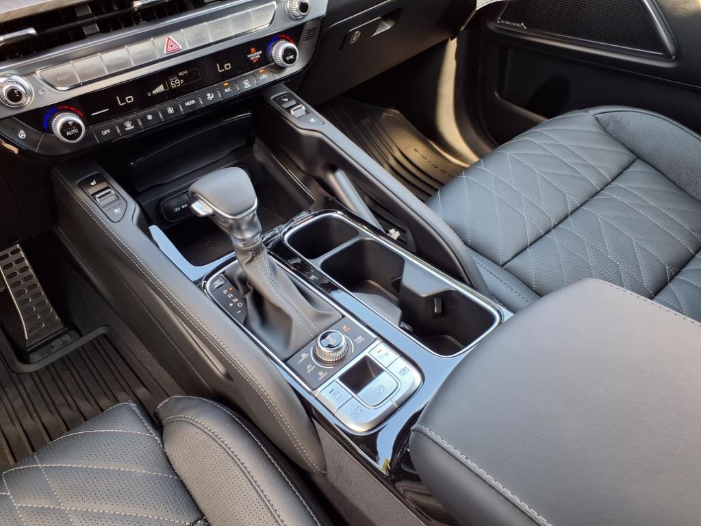 new 2025 Kia Telluride car, priced at $49,998
