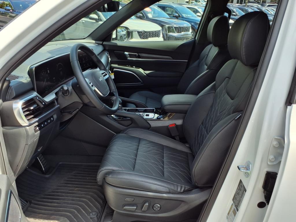 new 2025 Kia Telluride car, priced at $49,998
