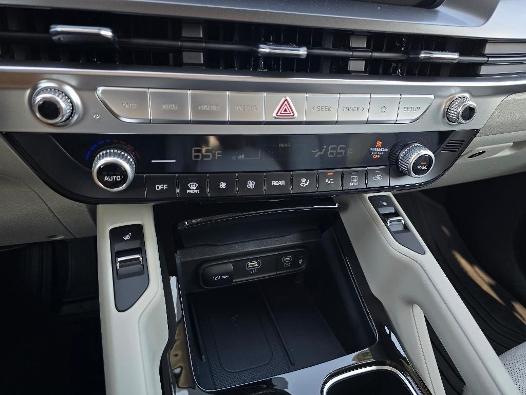 new 2025 Kia Telluride car, priced at $41,582