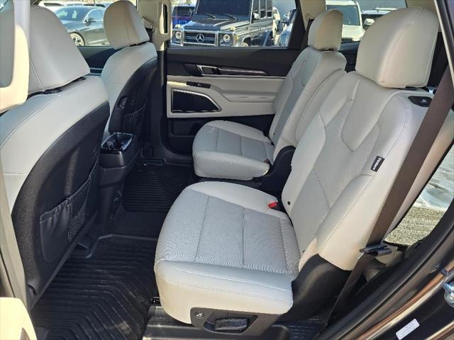 new 2025 Kia Telluride car, priced at $42,380