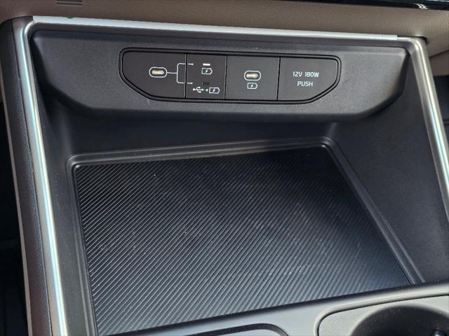new 2025 Kia Carnival car, priced at $36,647