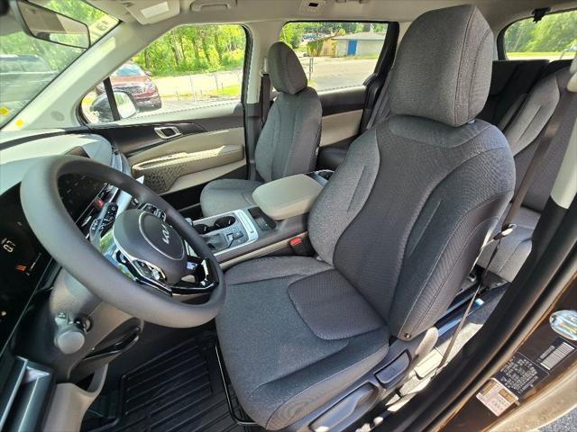 new 2025 Kia Carnival car, priced at $36,647