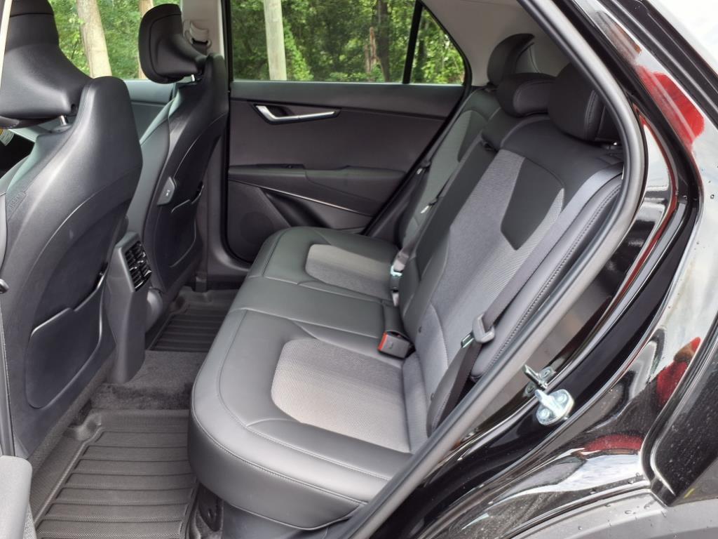 new 2025 Kia Niro car, priced at $30,571