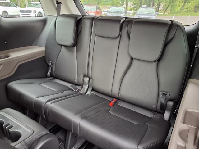 new 2026 Kia Carnival car, priced at $38,756