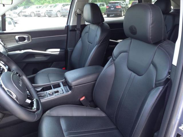 used 2022 Kia Sorento car, priced at $31,990
