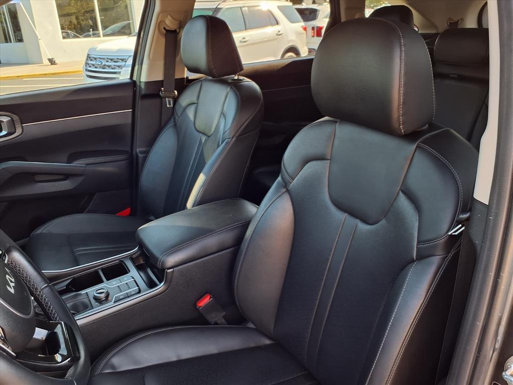 used 2022 Kia Sorento car, priced at $32,495