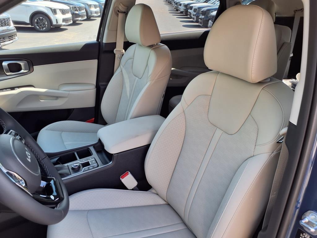 new 2025 Kia Sorento car, priced at $37,545