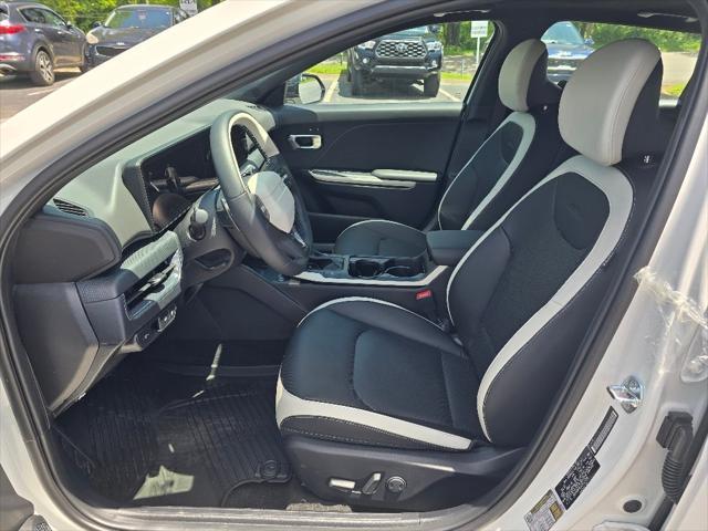 new 2025 Kia K4 car, priced at $27,667