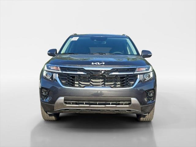 new 2025 Kia Seltos car, priced at $27,573
